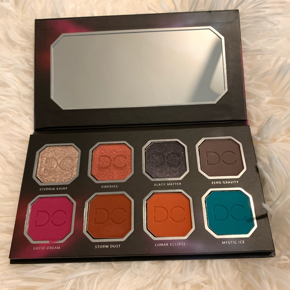 Celestial thunder eye shadow palette